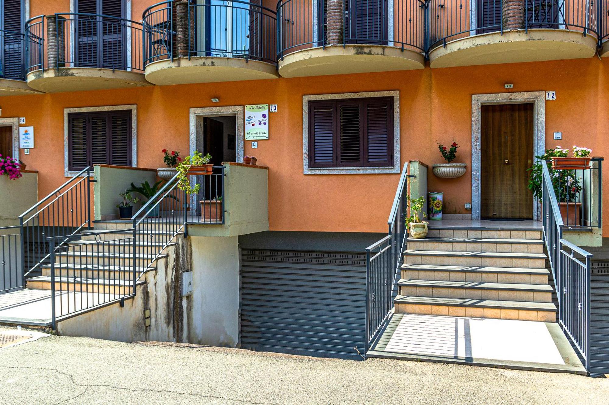 Villetta Mari E Amuri Giardini Naxos Exterior photo
